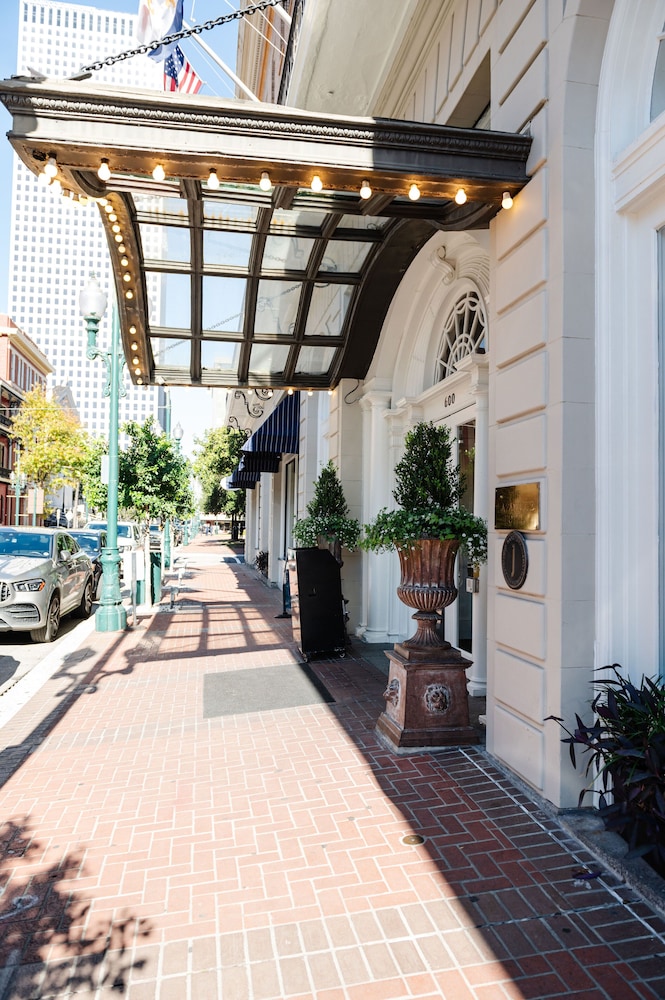 The Lafayette New Orleans By Kasa Living — Hotel building in New Orleans, Louisiana