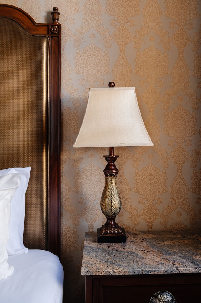 The Lafayette New Orleans By Kasa Living — Hotel rooms in New Orleans, Louisiana
