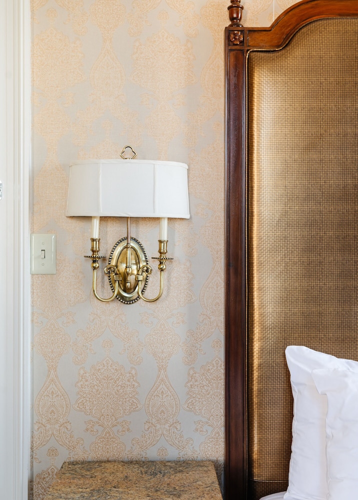 The Lafayette New Orleans By Kasa Living — Hotel rooms in New Orleans, Louisiana