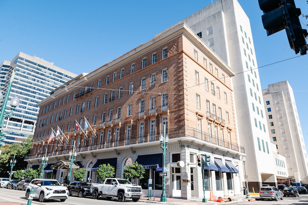 The Lafayette New Orleans By Kasa Living — Hotel building in New Orleans, Louisiana