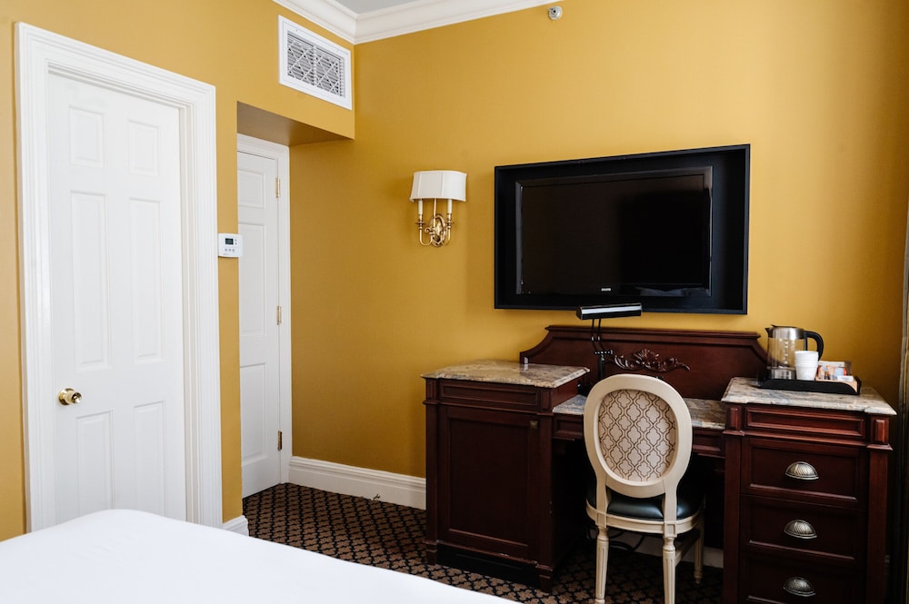 The Lafayette New Orleans By Kasa Living — Hotel rooms in New Orleans, Louisiana