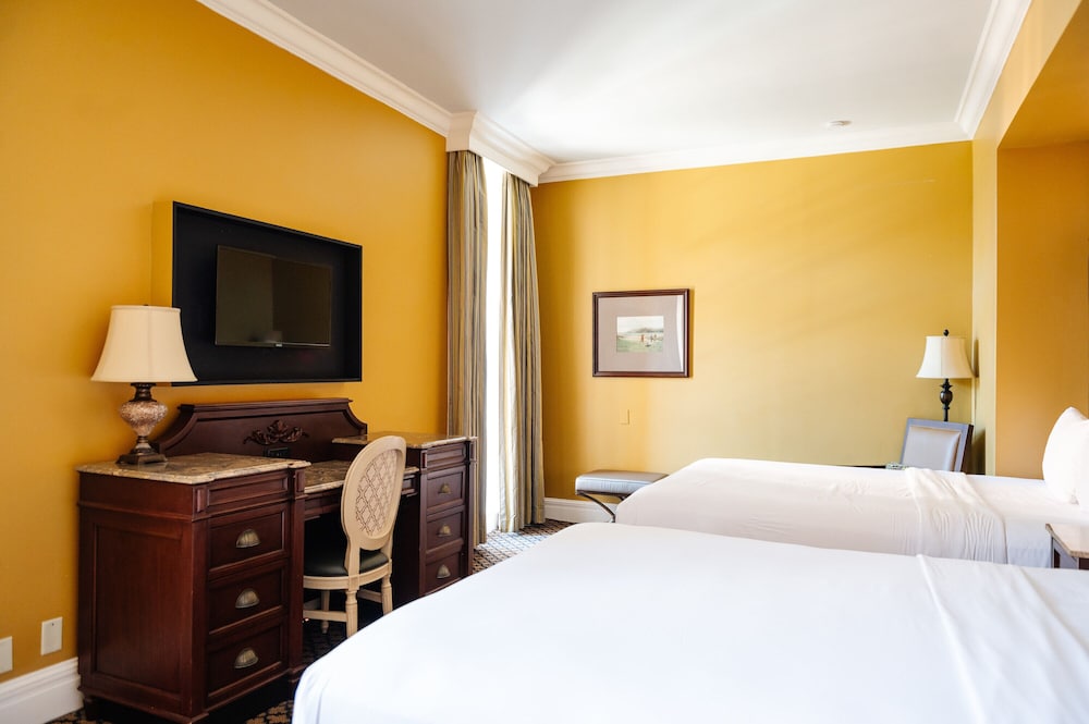 The Lafayette New Orleans By Kasa Living — Hotel rooms in New Orleans, Louisiana