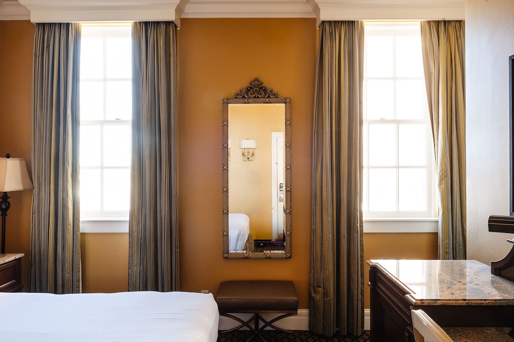The Lafayette New Orleans By Kasa Living — Hotel rooms in New Orleans, Louisiana