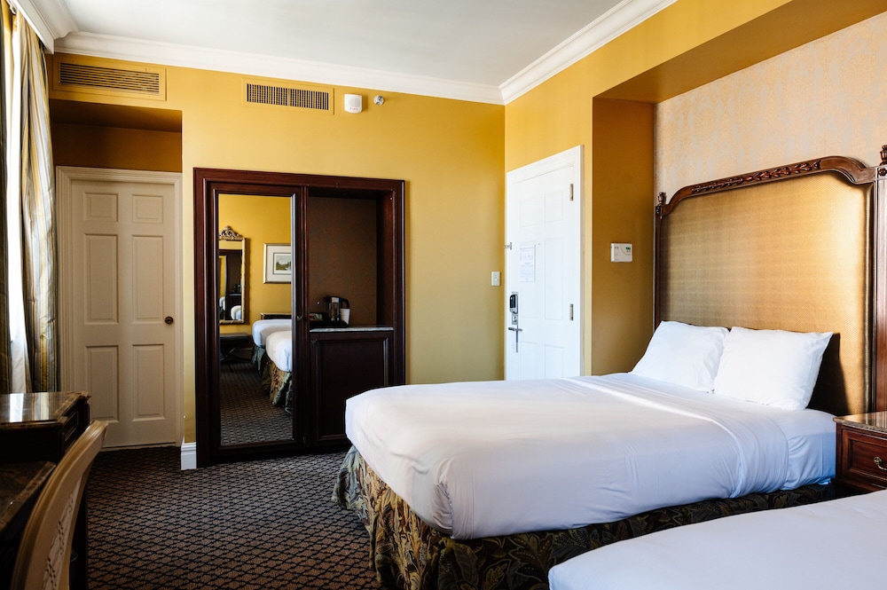 The Lafayette New Orleans By Kasa Living — Hotel rooms in New Orleans, Louisiana