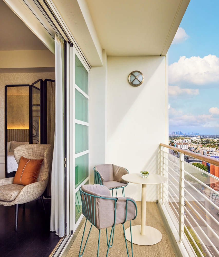 Cameo Beverly Hills, LXR Hotels & Resorts — Hotel rooms in Los Angeles, California