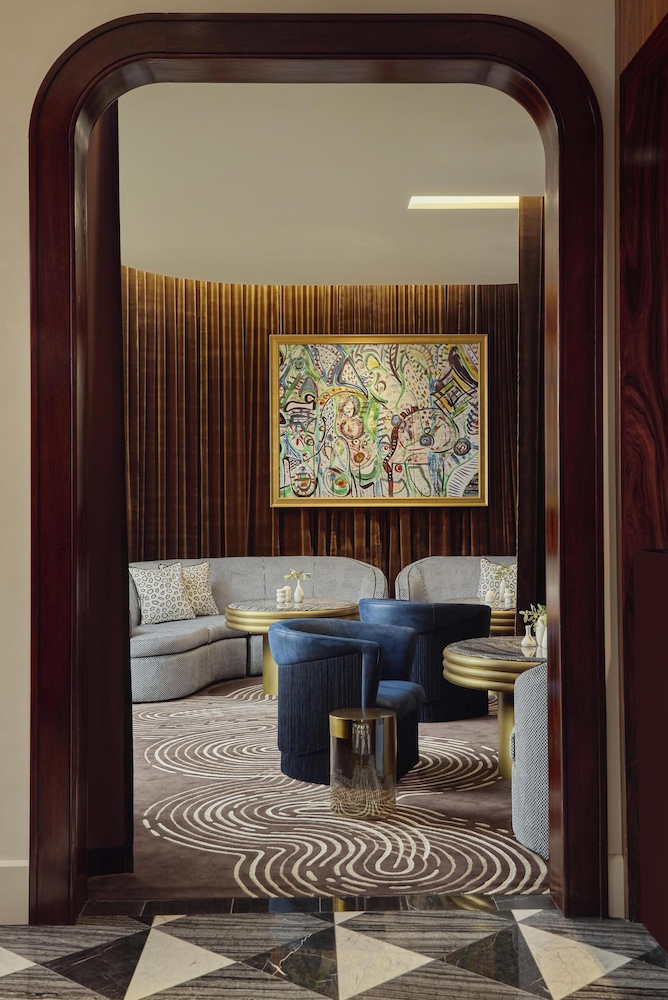 Cameo Beverly Hills, LXR Hotels & Resorts — Restaurant & bars in Los Angeles, California
