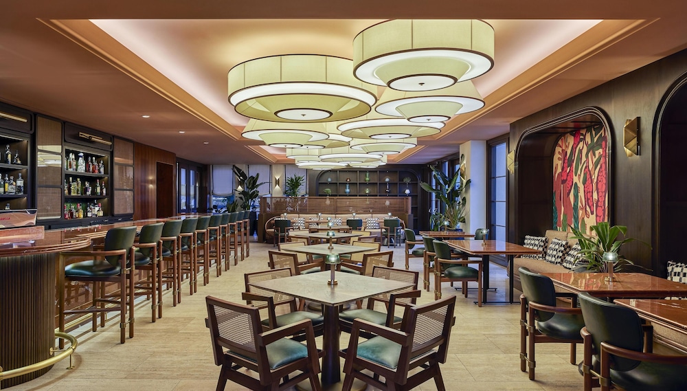Cameo Beverly Hills, LXR Hotels & Resorts — Restaurant & bars in Los Angeles, California