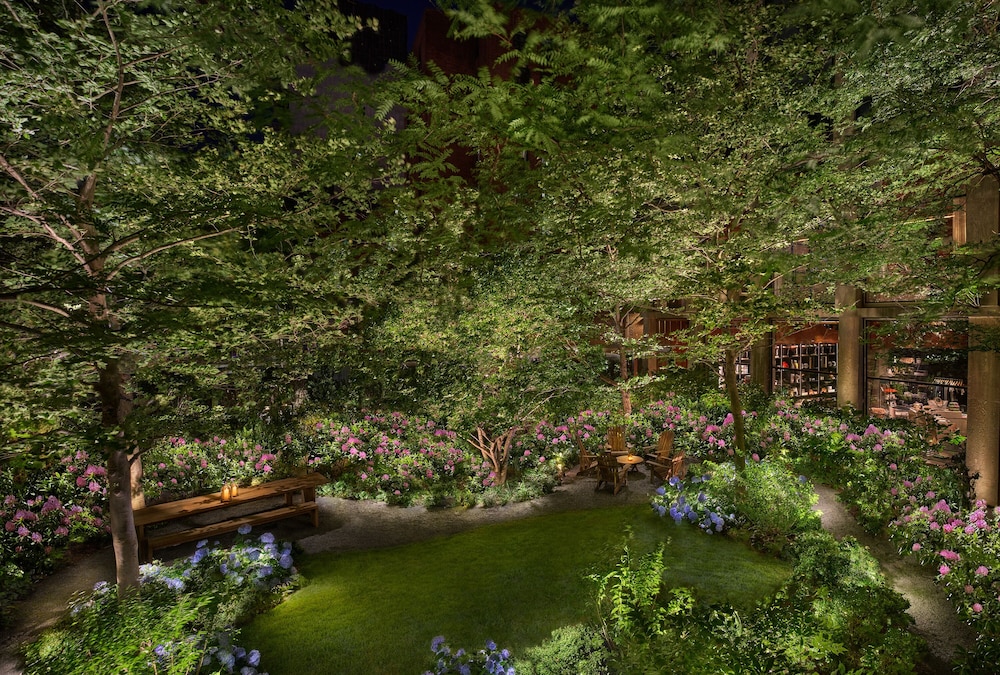 PUBLIC, an Ian Schrager hotel — Hotel building in New York City, New York State