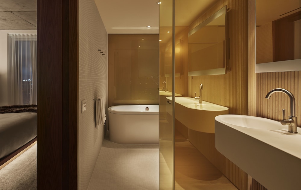 PUBLIC, an Ian Schrager hotel — Hotel rooms in New York City, New York State