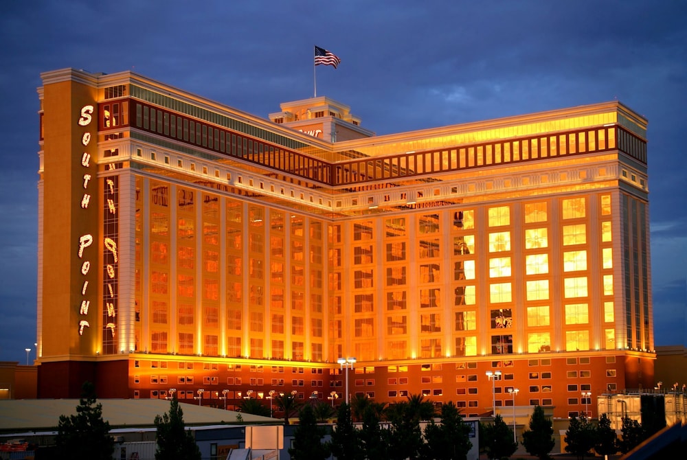 South Point Hotel, Casino, and Spa — Hotel building in Las Vegas, Nevada