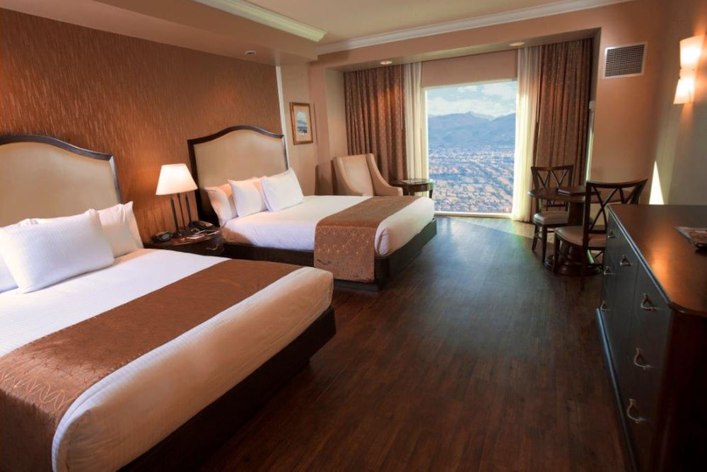 South Point Hotel, Casino, and Spa — Hotel rooms in Las Vegas, Nevada