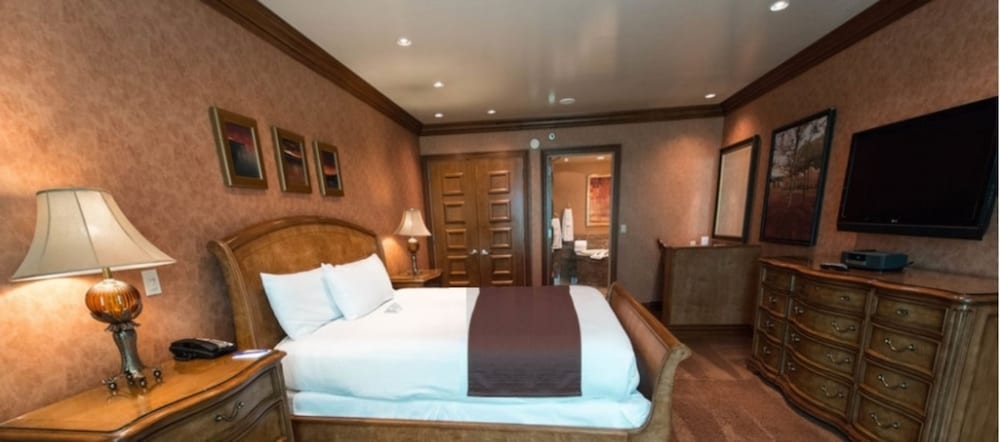 South Point Hotel, Casino, and Spa — Hotel rooms in Las Vegas, Nevada