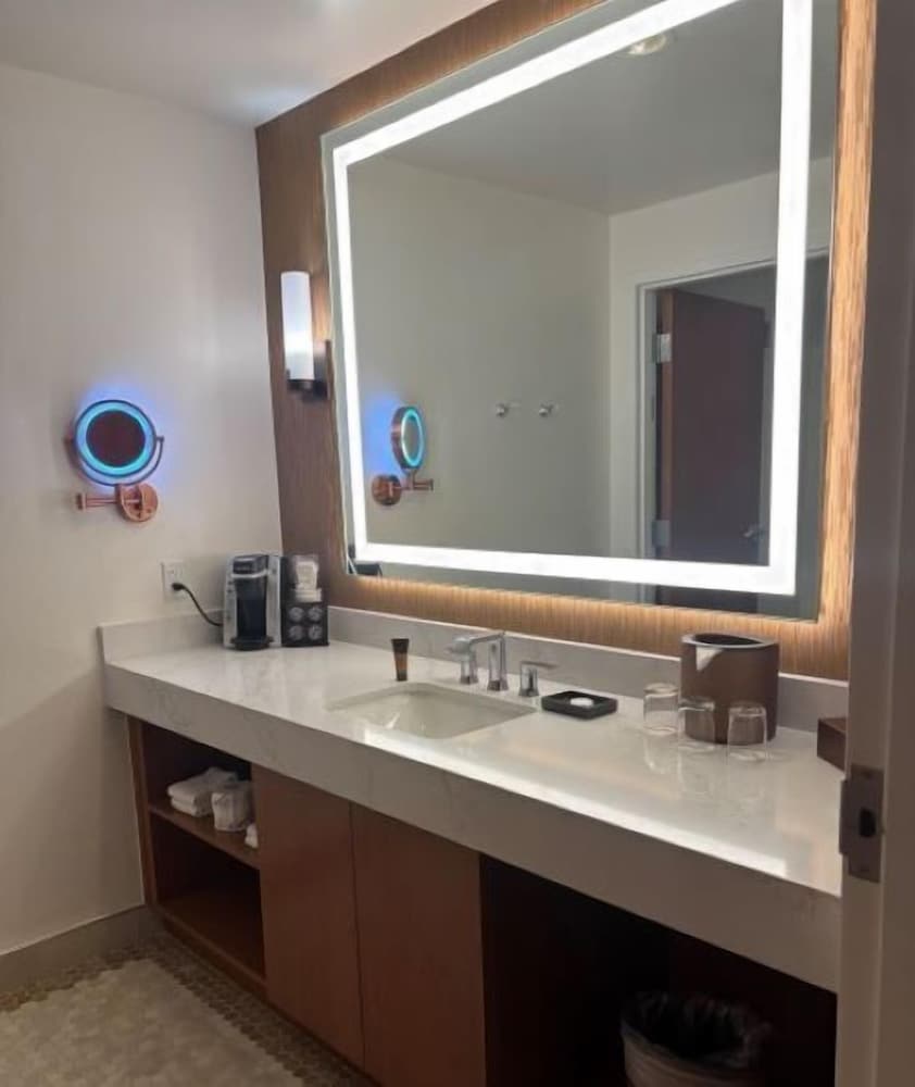 South Point Hotel, Casino, and Spa — Hotel rooms in Las Vegas, Nevada