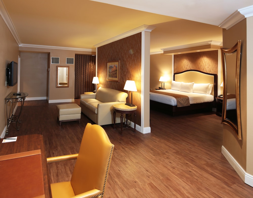 South Point Hotel, Casino, and Spa — Hotel rooms in Las Vegas, Nevada
