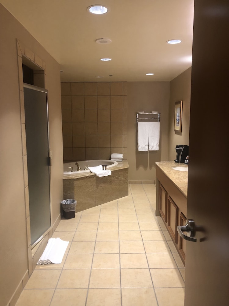 South Point Hotel, Casino, and Spa — Hotel rooms in Las Vegas, Nevada