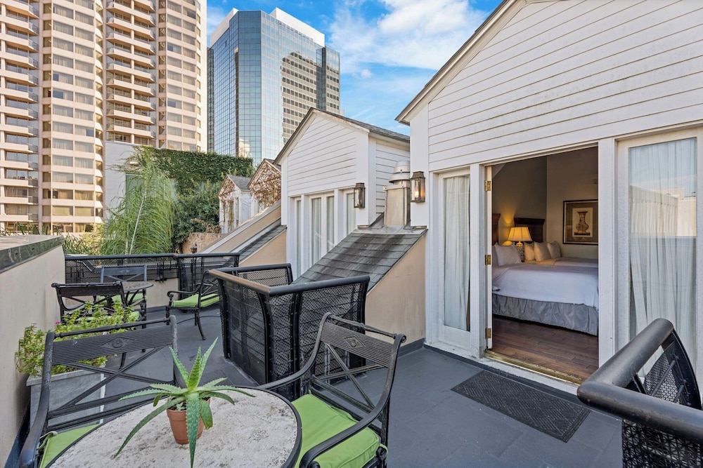 voco St. James Hotel by IHG — Hotel rooms in New Orleans, Louisiana