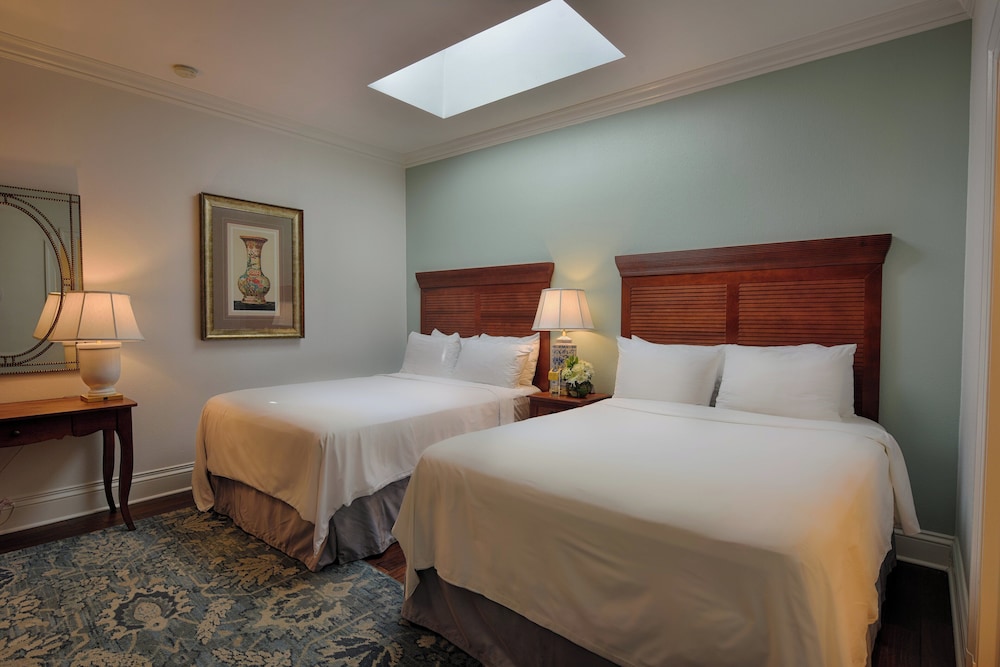 voco St. James Hotel by IHG — Hotel rooms in New Orleans, Louisiana