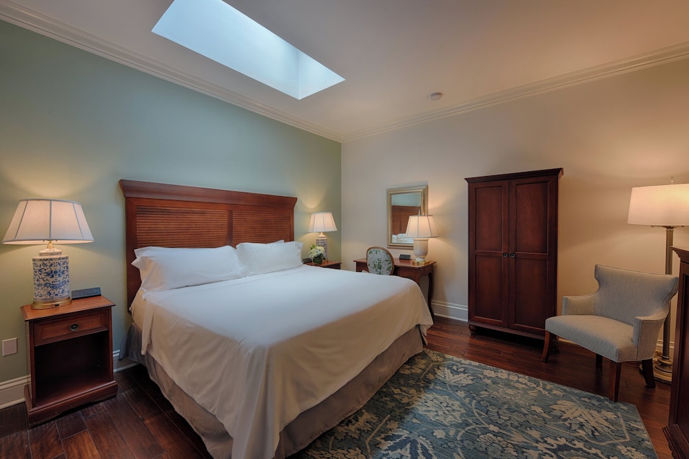 voco St. James Hotel by IHG — Hotel rooms in New Orleans, Louisiana