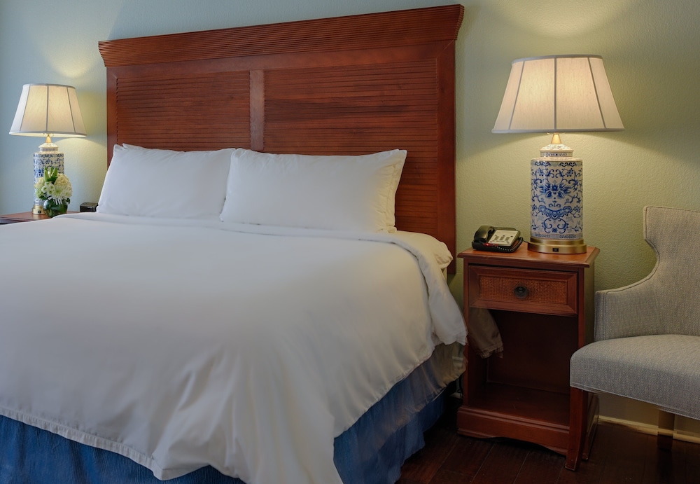 voco St. James Hotel by IHG — Hotel rooms in New Orleans, Louisiana