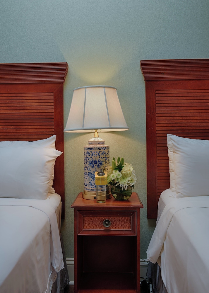 voco St. James Hotel by IHG — Hotel rooms in New Orleans, Louisiana
