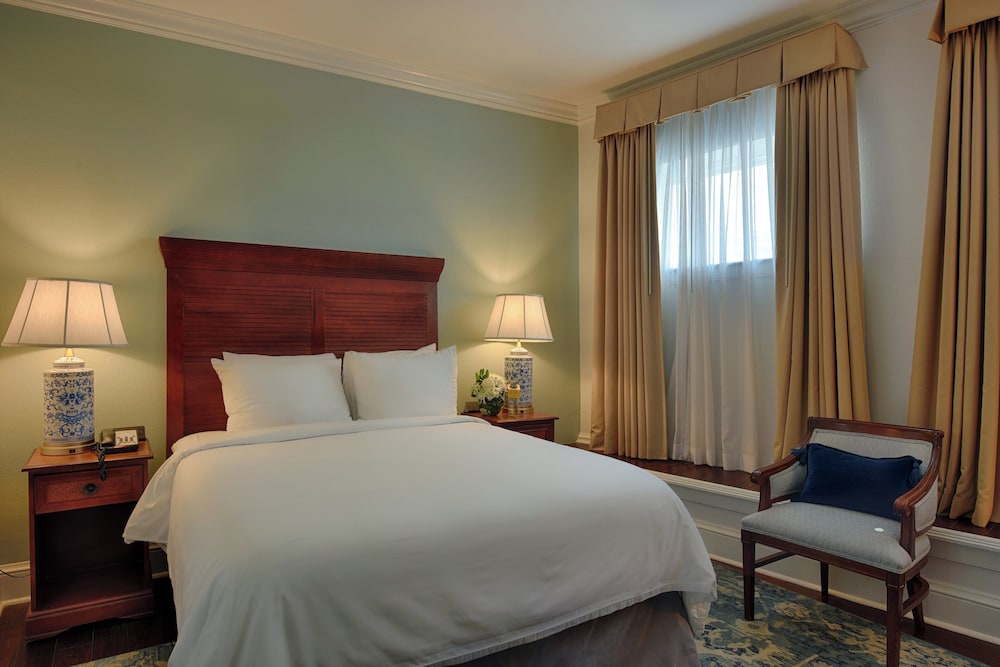 voco St. James Hotel by IHG — Hotel rooms in New Orleans, Louisiana