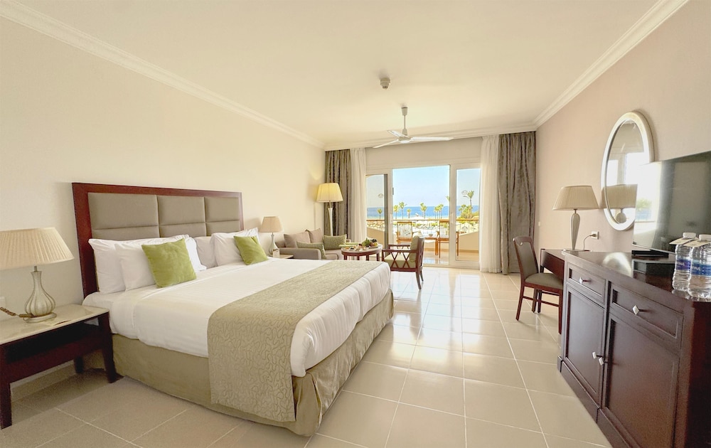Baron Resort Sharm El Sheikh — Hotel rooms in Sharm El Sheikh, Red Sea