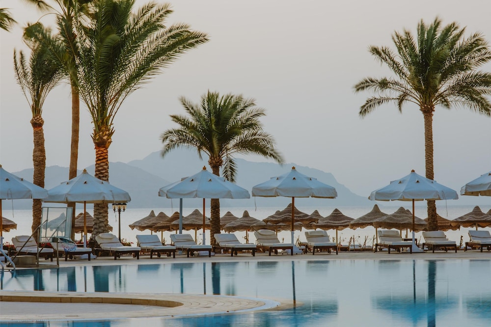 Baron Resort Sharm El Sheikh — Swimming pool in Sharm El Sheikh, Red Sea