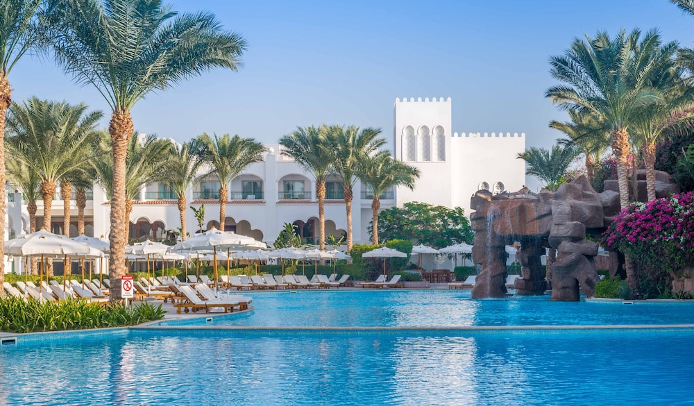 Baron Resort Sharm El Sheikh — Swimming pool in Sharm El Sheikh, Red Sea