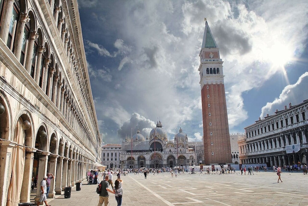 Unahotels Ala Venezia - Adults Only — Attractions in the area in Venice, Veneto