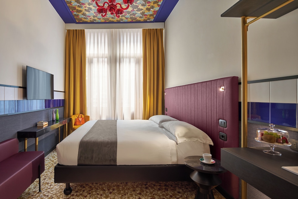 Unahotels Ala Venezia - Adults Only — Hotel rooms in Venice, Veneto