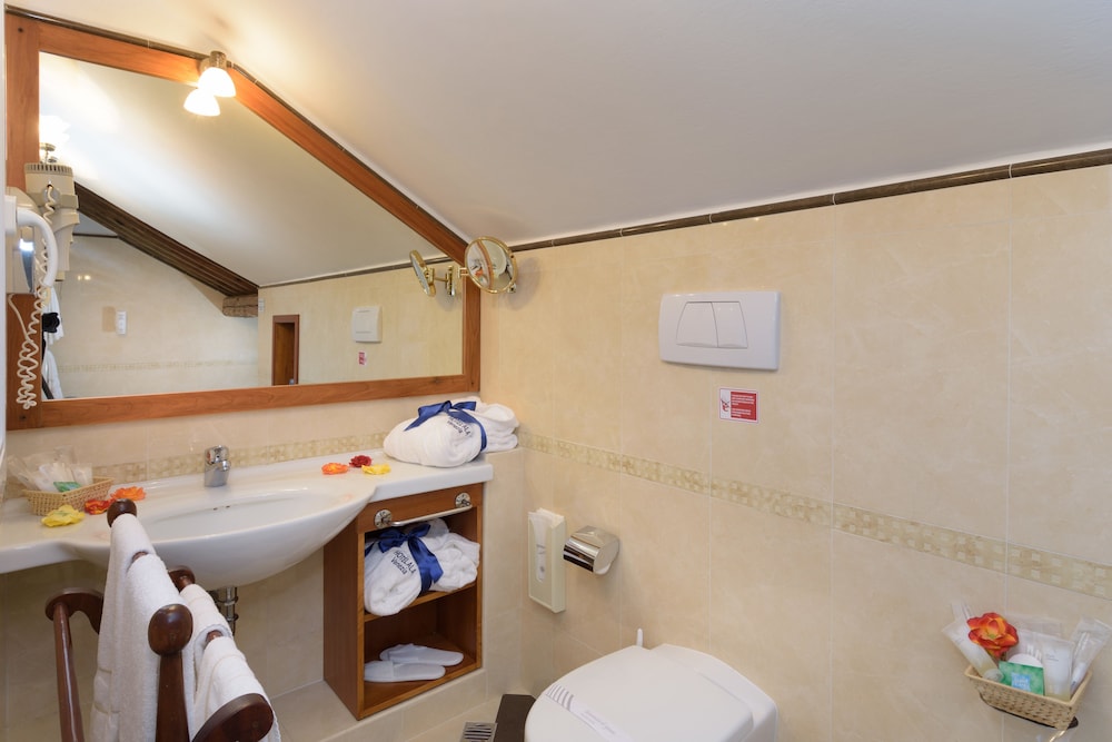 Unahotels Ala Venezia - Adults Only — Hotel rooms in Venice, Veneto