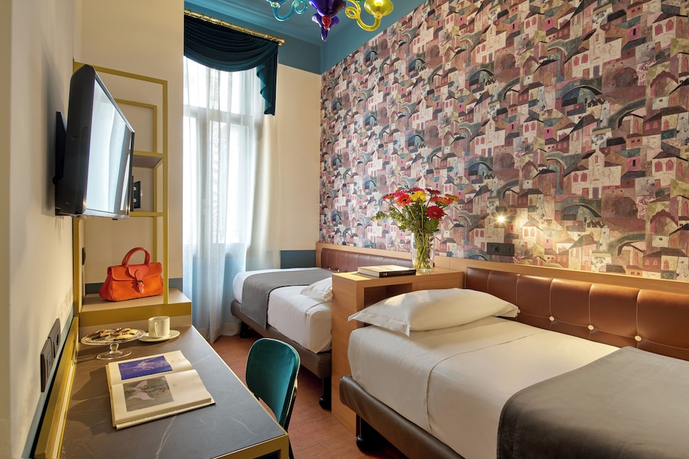 Unahotels Ala Venezia - Adults Only — Hotel rooms in Venice, Veneto