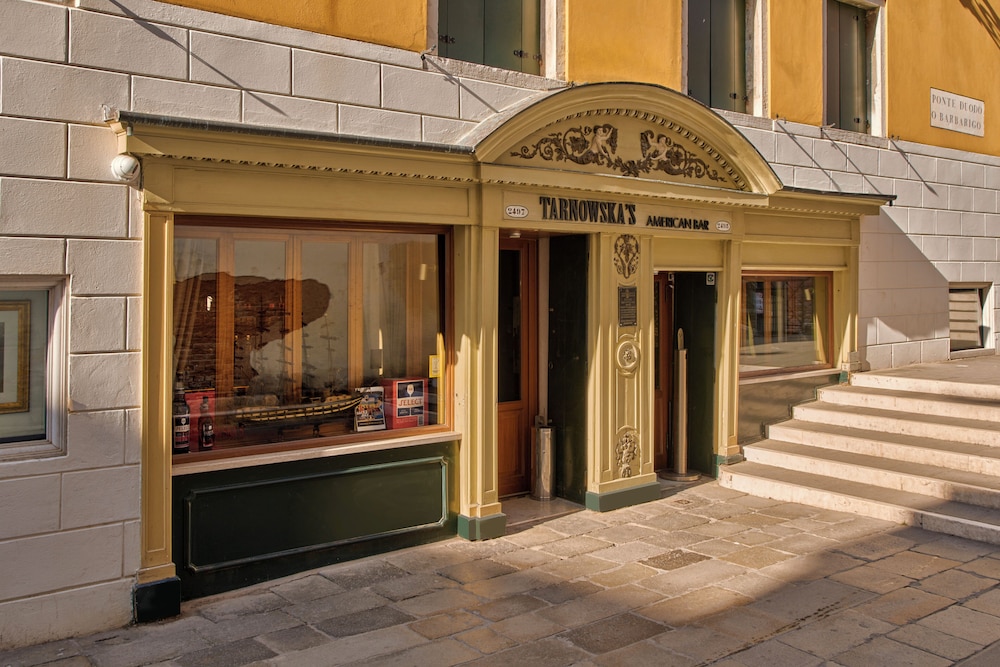 Unahotels Ala Venezia - Adults Only — Main photo in Venice, Veneto