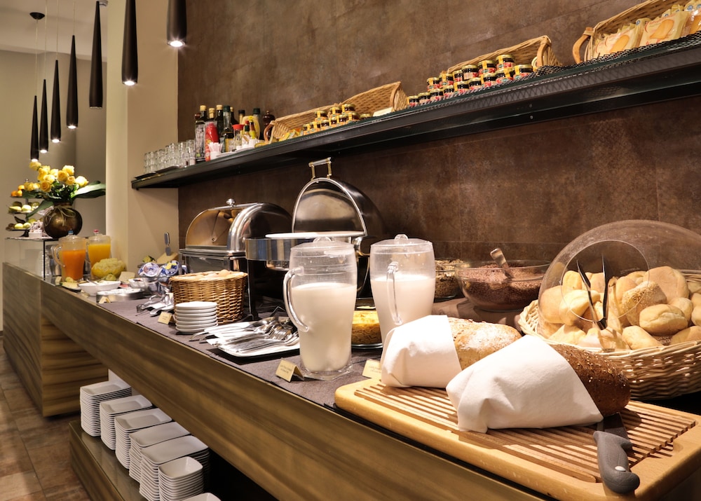 Best Western Hotel Madison — Restaurant & bars in Milan, Lombardy