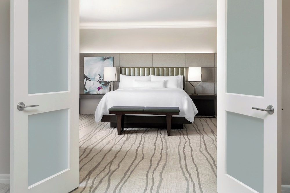 The Westin New Orleans — Hotel rooms in New Orleans, Louisiana
