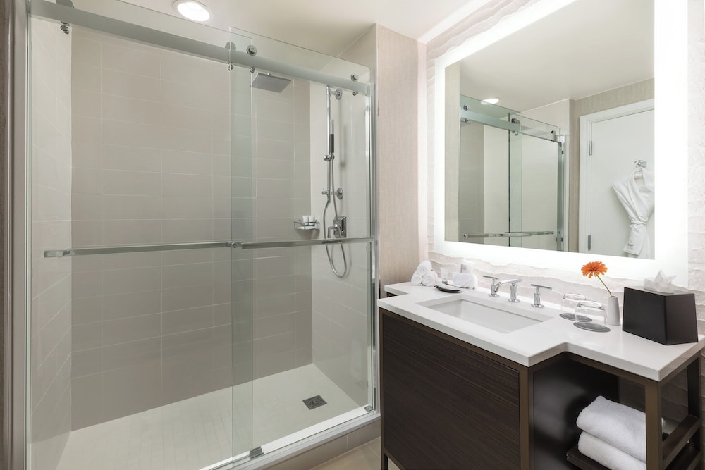 The Westin New Orleans — Hotel rooms in New Orleans, Louisiana