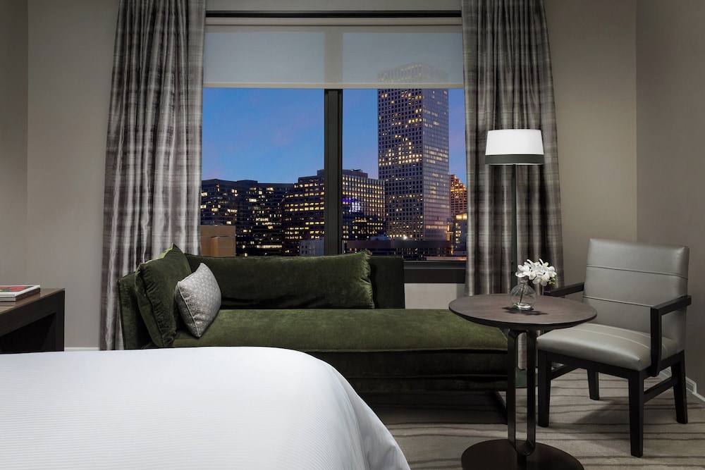 The Westin New Orleans — Hotel rooms in New Orleans, Louisiana