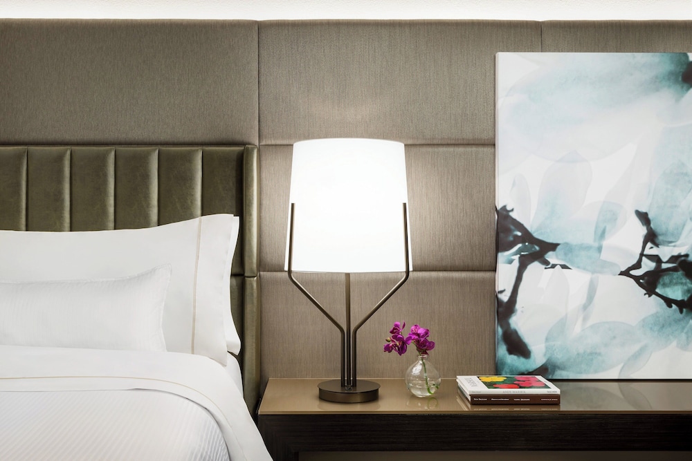 The Westin New Orleans — Hotel rooms in New Orleans, Louisiana