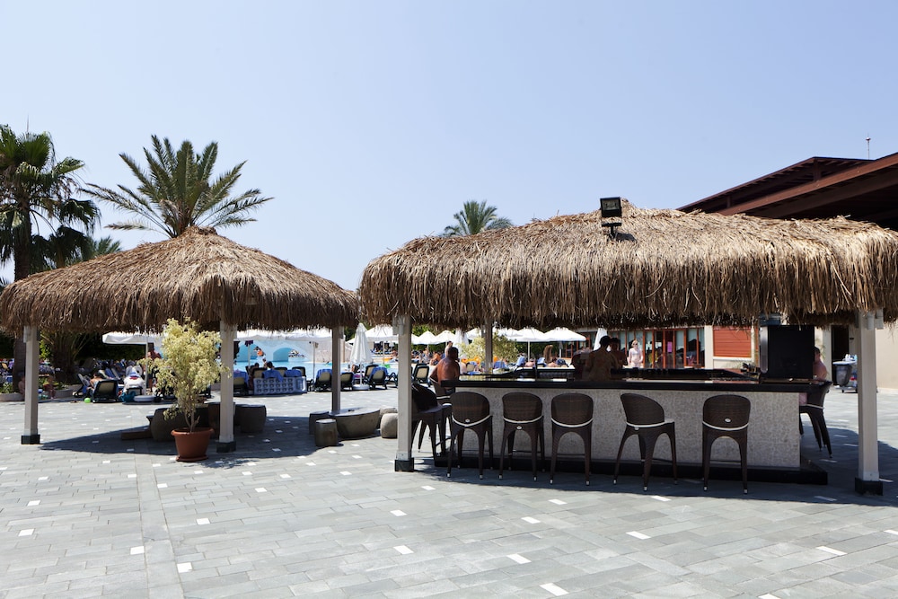Club Grand Side Amazon Water World - All Inclusive — Restaurant & bars in Side