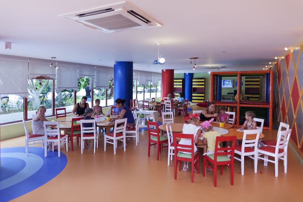 Club Grand Side Amazon Water World - All Inclusive — Restaurant & bars in Side