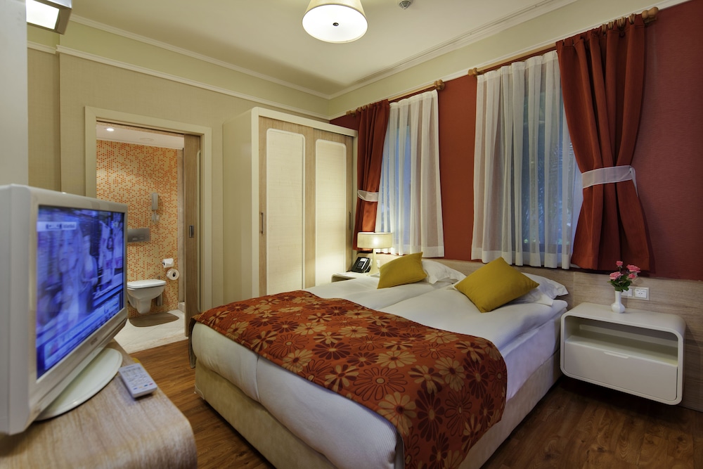 Club Grand Side Amazon Water World - All Inclusive — Hotel rooms in Side