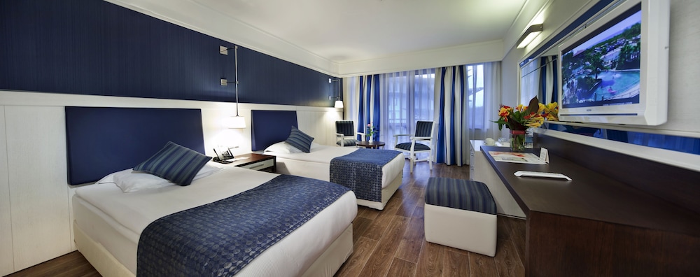 Club Grand Side Amazon Water World - All Inclusive — Hotel rooms in Side