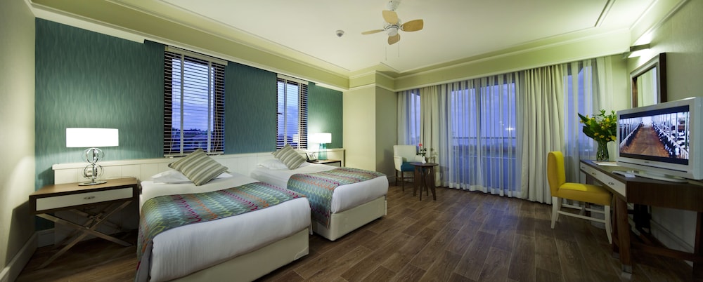 Club Grand Side Amazon Water World - All Inclusive — Hotel rooms in Side