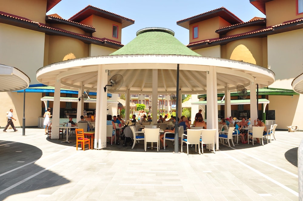 Club Grand Side Amazon Water World - All Inclusive — Restaurant & bars in Side