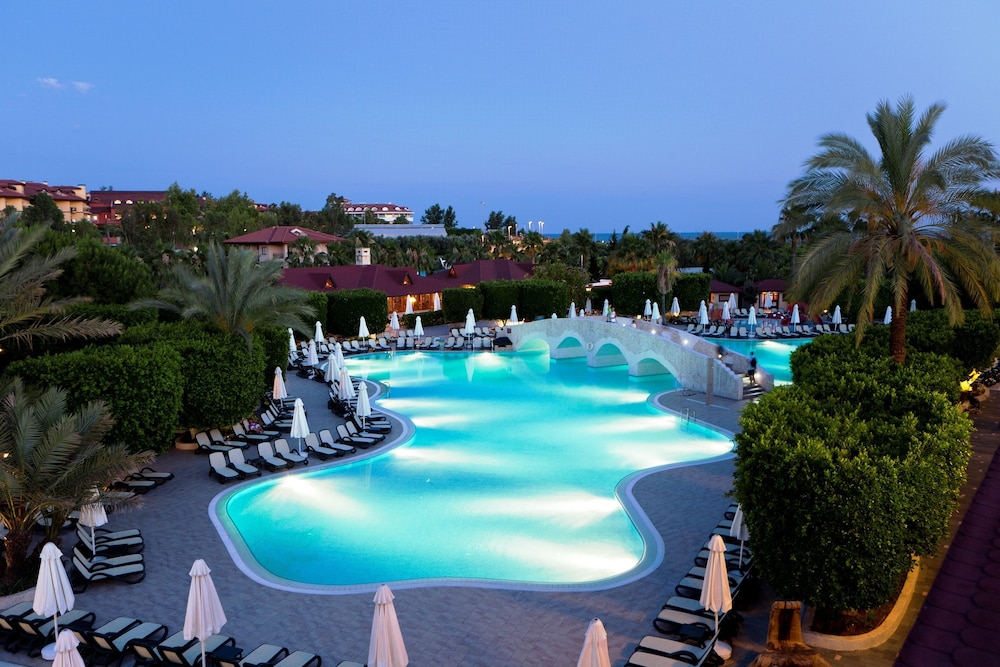 Club Grand Side Amazon Water World - All Inclusive — Swimming pool in Side