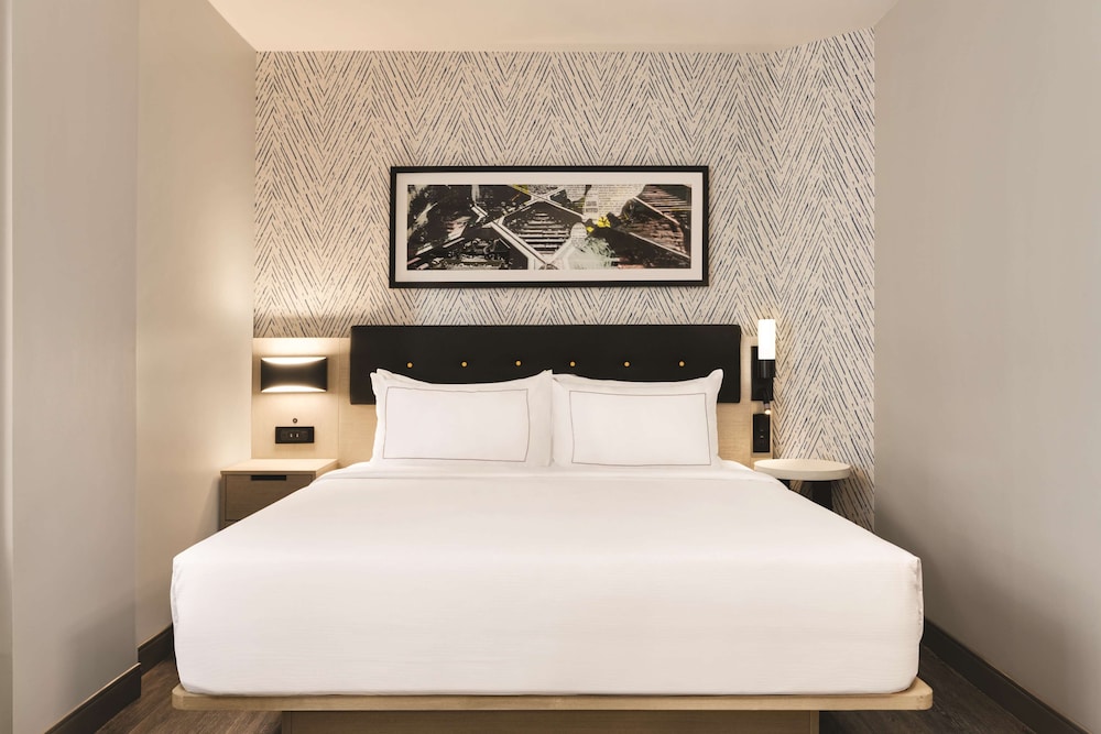 DoubleTree by Hilton New York Midtown Fifth Ave — Hotel rooms in New York City, New York State