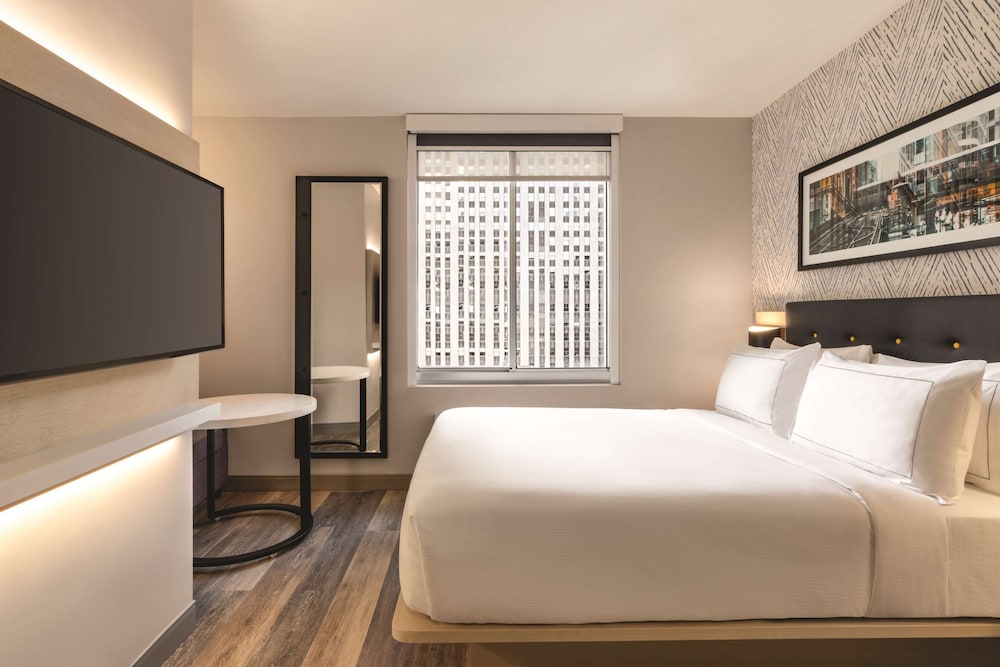 DoubleTree by Hilton New York Midtown Fifth Ave — Hotel rooms in New York City, New York State