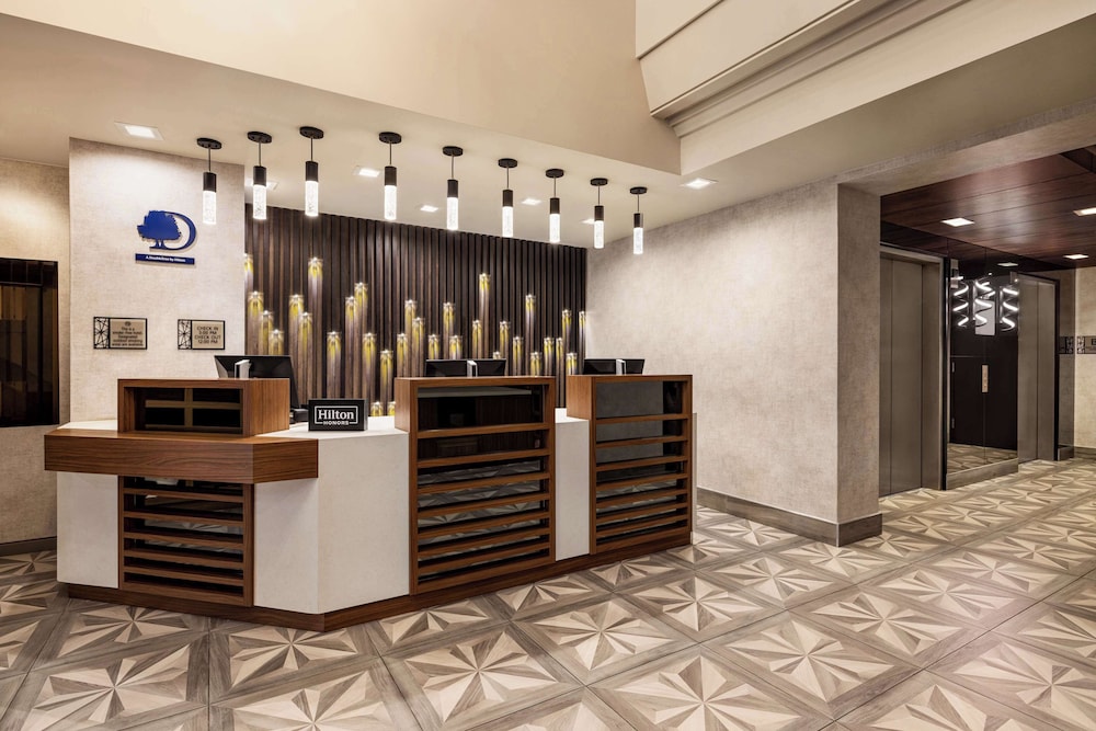 DoubleTree by Hilton New York Midtown Fifth Ave — Hotel building in New York City, New York State