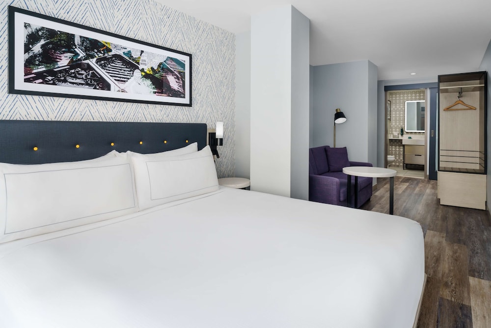 DoubleTree by Hilton New York Midtown Fifth Ave — Hotel rooms in New York City, New York State