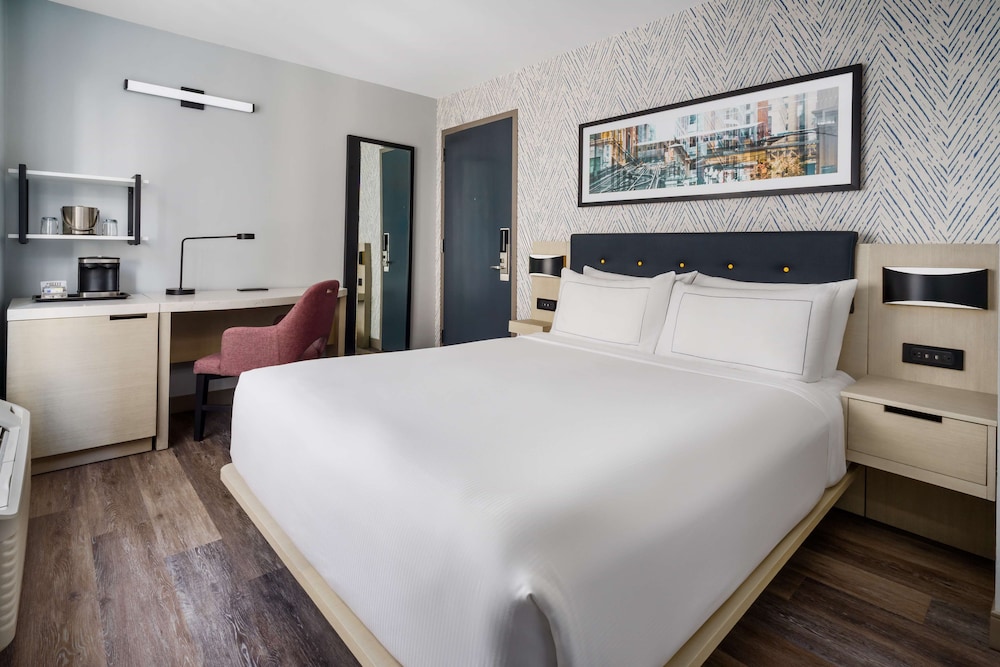 DoubleTree by Hilton New York Midtown Fifth Ave — Hotel rooms in New York City, New York State